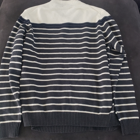 Sweater - Picture 3 of 3